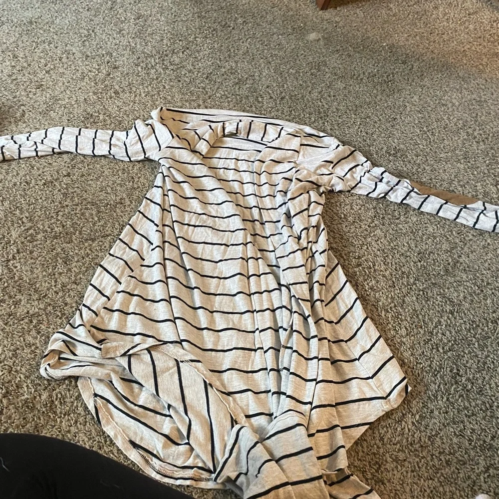 Shirts and pants xl-l and pants from 12-16 - Picture 7 of 16